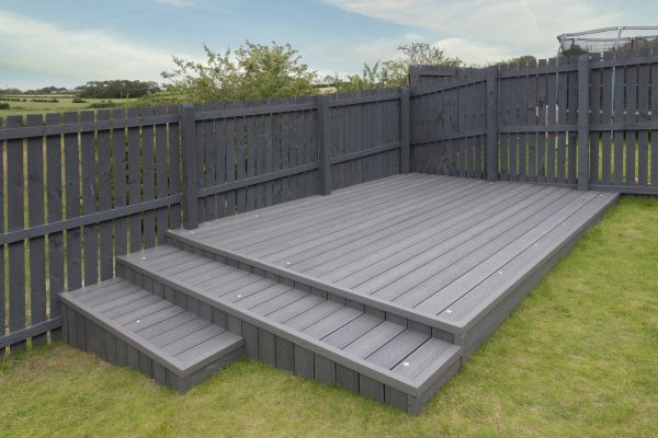 Cost of Vinyl Deck Construction in Westerville